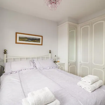 Manesty View Ferienhaus *